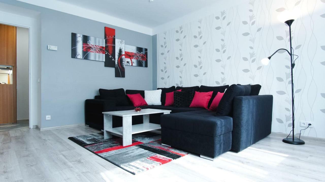 Apartmány Monty KLV Exterior foto